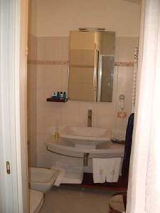 Xtrallusion offers characteristic Bed and Breakfast, B&B, Guest House, Hotel, Albergo and Country Lodge accommodation in Italy. Plus independent self-guided Walking, Adventure, Activity, Skiing and Paragliding Holiday itineraries on the Italian Rivieras, in the Italian Lakes, in the Italian Alps and in some of the most beautiful corners of Italy.